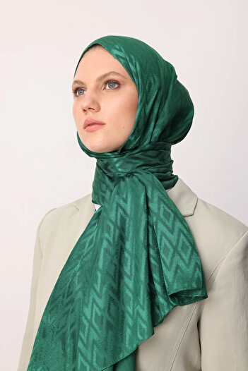 Mooncorn Tile Pattern Shiny Jacquard Shawl