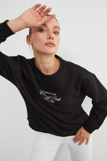 Fulla Moda 3 Thread Manhattan Printed Crew Neck Sweatshirt