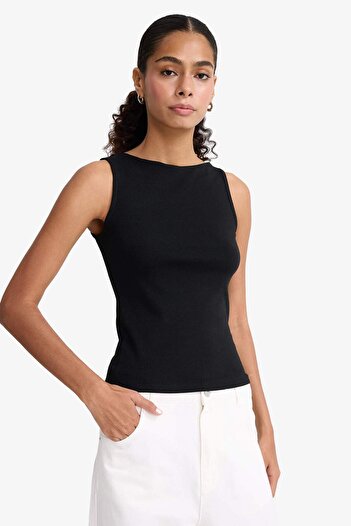 DeFacto Slim Fit Dar Kesim Kayık Yaka Ribana Atlet F9572AX25HS