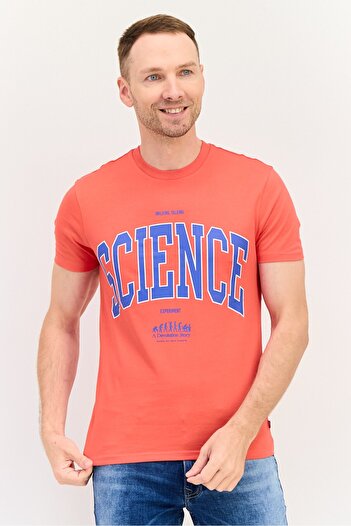 Levi's Men Crew Neck Short Sleeve Graphic Print T-Shirt, Red