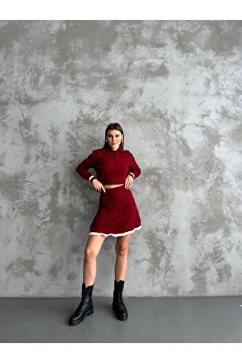 LE CARAMBOLE Women's Burgundy Polo Neck Stripe Detailed Skirt Sweater Two-Piece Set