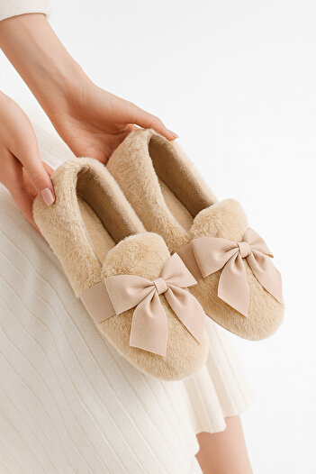 Beyond Women's Beige Bow Plush Home Slippers Byndmtf02