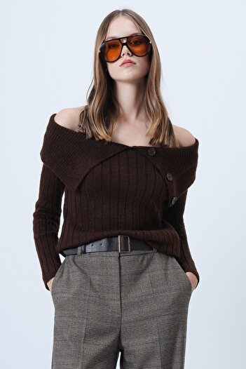 VAGGON Carmen Collar Button Detailed Knitwear Sweater