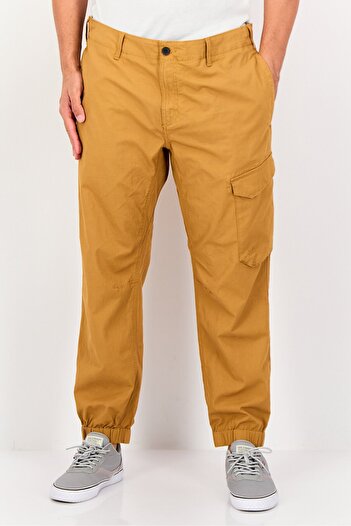 Timberland Men Regular Fit Plain Cargo Pants, Light Brown