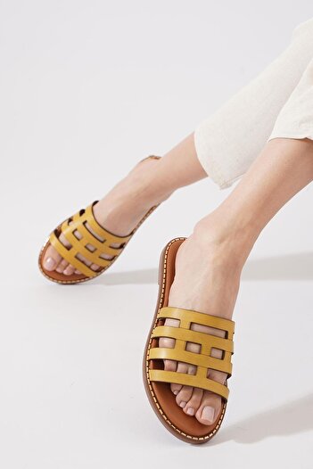 Moda Pie Lencas Kafes Laser Women's Genuine Leather Slippers Yellow Skin