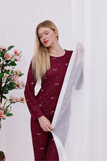 Arvin Pijama Women's Burgundy Moon and Star Printed Soft Textured Long Sleeve Knitted Pajama Set