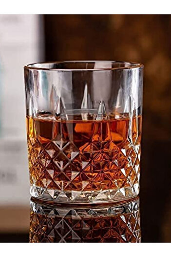 MADAME LUDA 5 Piece Whiskey-Cognac-Vodka Set - (4 Whisky Glasses + 1 Whisky-Cognac-Wine Carafes)