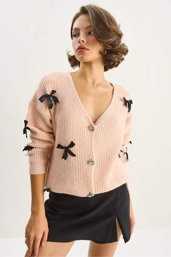 Bianco Lucci Women's Bow Accessory V-Neck Oversize Buttoned Cardigan 60283642