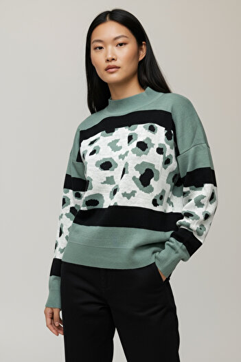 NEWCO Half-High Neck Patterned Knit Sweater with a Comfortable Fit.