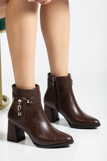 Dilimler Ayakkabı Brown Women's Thick Heeled Boots with Earring Stones Faux Leather