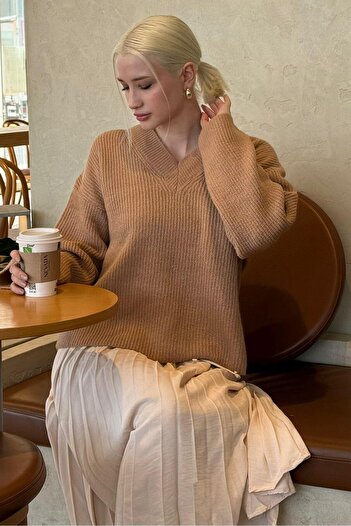 ELBA STİL Camel V-Neck Knitwear Women's Sweater