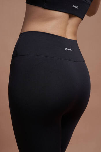 SESEH Ivy Black Front Gathered Seamless Scrunch Recovery Women's Sports Leggings