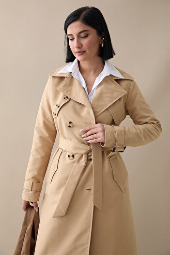 InStyle Λεπτομέρεια αλυσίδας στην πλάτη Camel Trench Coat