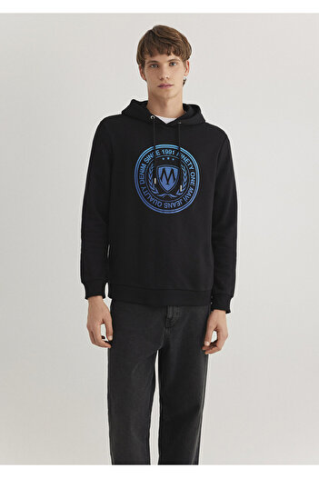 Mavi Schwarzes Sweatshirt mit Kapuze und Seal-Logo-Aufdruck 0611721 -900