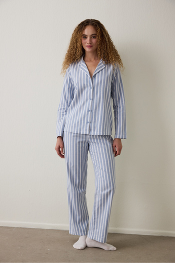 Penti Set de pijamale cu mâneci lungi, cu nasturi, cu guler cămașă, în dungi, albastru deschis