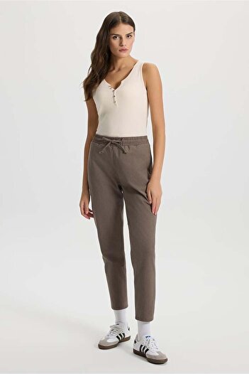 VENA Alian Beli Elastic Formal Soft Textured Trousers - Mink