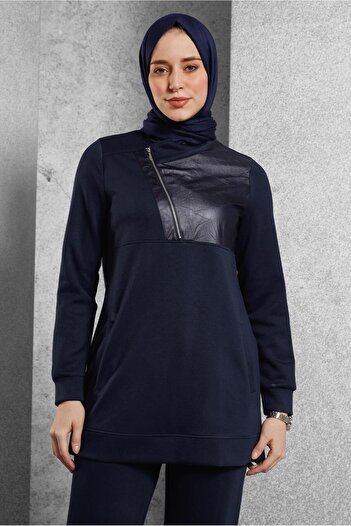 Alvina Sweatpants Suit with Trousers Model: 45286