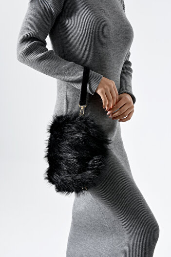 byFOX Fashion Plush Small Size Crossbody Shoulder Bag with Snap Closure and Zipper Closure Width: 18cm Length: 13cm Bottom: 5cm