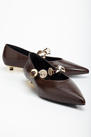 Dilimler Ayakkabı Women's Short Heeled Shoes Brown Patent Leather with Beret Tiny Heel