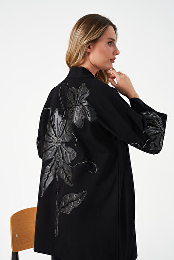 MİA NOURA Women's Oversize Kimono with Embroidered Sleeves and Back