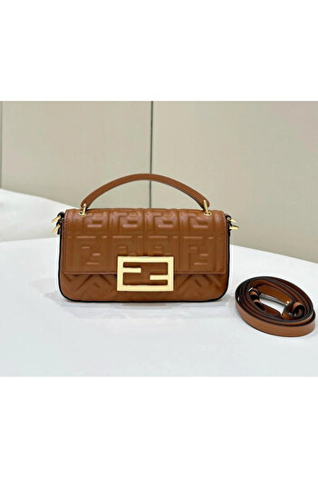Noname Luxury women's bag similar to the Fendi brand in an elegant caramel color and a sophisticated design