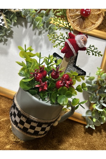 Marrone Christmas Themed Decorative Mug Flower Pot – New Year's Office and Tabletop Ornament”