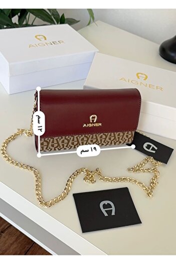 UU2 Shoulder bag with accessories