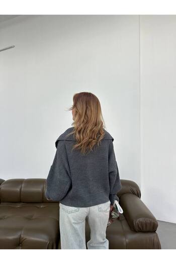 Gallogi High Neck Zippered Knitwear Cardigan