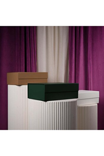 Gifts World Large Red Assembled Boxes 29.90