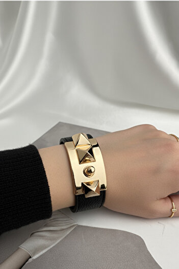 Modex Black Leather Bracelet with Gold Metal Detail (22cm)