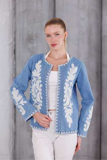 Pulli Collection Τζιν μπουφάν με λεπτομέρεια μποέμικου κεντήματος