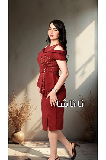 NATASHA Fashion A distinctive dress studded with diamonds