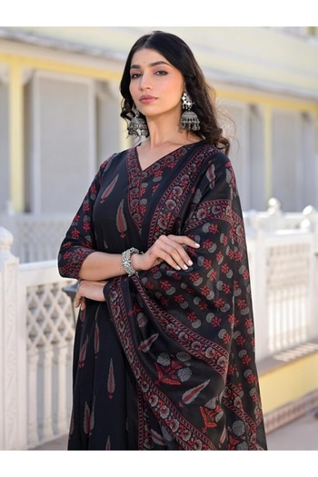 MYSMAR Black Rayon Salwar Kameez & Dupatta - ALV1498 | Black