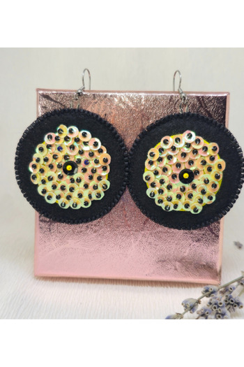Amma Design Handmade round earrings made of felt, sequins and Toho beads