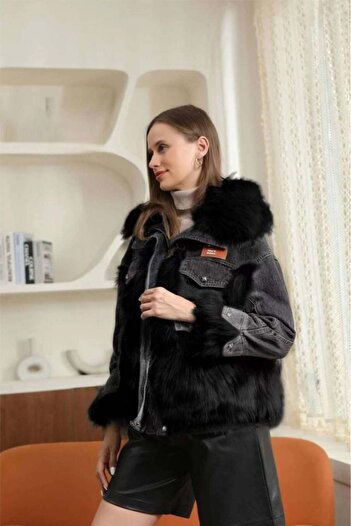 Welike Women's long denim jacket with fur Penny