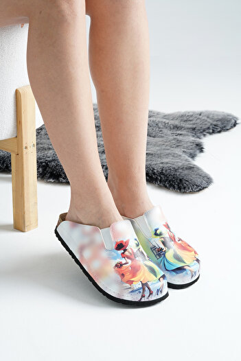 DOGİYE 8063 Two Girl Friends Printed Sabo Slippers