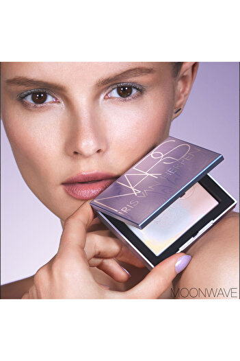Nars LIGHT REFLECTING PRISMATIC Sınırlı Sayıda Özel Tasarıma Sahip Sabitleyici Transparan Pudra10 gr