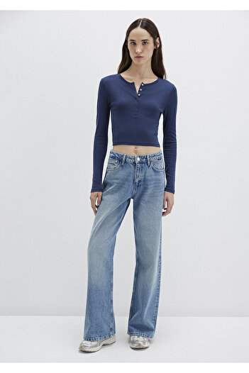 Mavi Button Detailed Long Sleeve Black Crop Basic T-Shirt Crop / Short Cut 1613403-70487