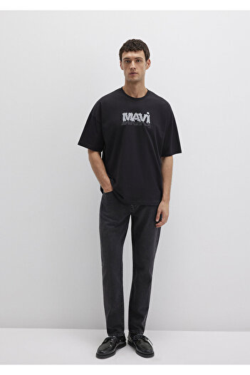 Mavi Schwarzes T-Shirt mit Logo-Print in Übergröße/Breite Passform 0611828 -900