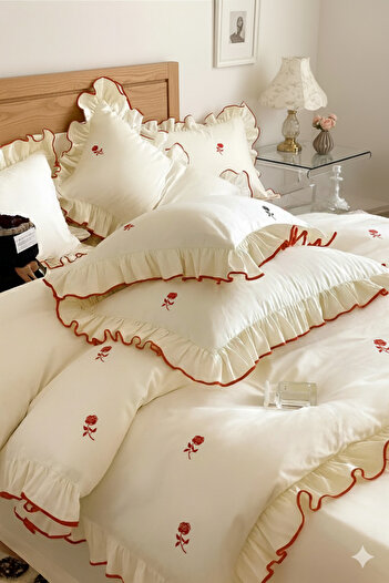 GÖRMEZ TEKSTİL Single Rose Red Ruffled Trim Stitched Duvet Cover Set Ecru Organic Cotton