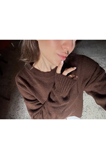 Gallogi Bitter Brown Oversized Crew Neck Sweater 65 cm