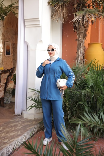 Wovi Women's Hijab Tracksuit Set with Zipper