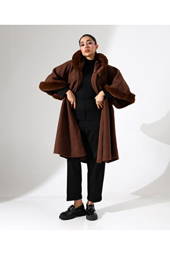 Fi'l Arz Fashion Fur Detail Hooded Plus Size Poncho