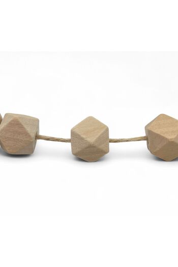 Casco Wooden decorative bead with a natural touch
