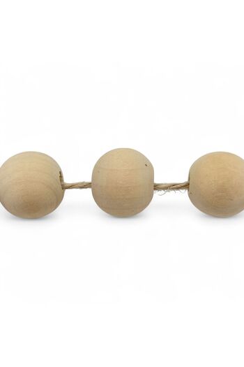 Casco Wooden decorative bead with a natural touch