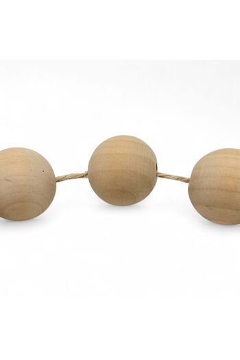Casco Wooden decorative bead with a natural touch