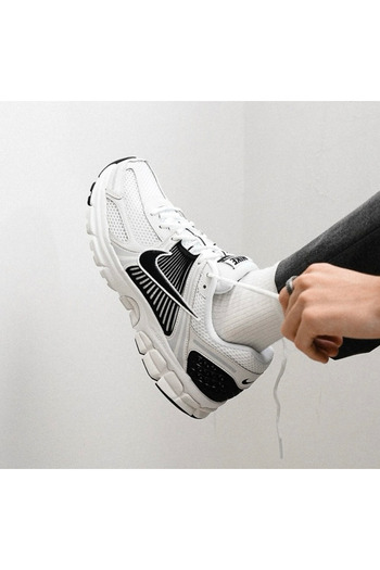 Nike Zoom Vomero 5 White Black Platinum Fb9149 101