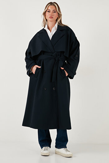 Lela Oversize Fit Kruvaze Yaka Düğmeli Kemerli Uzun Trençkot TRENÇKOT 6839476