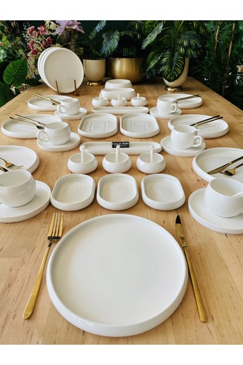 CASA DE BELLA Bianco Perla 45 Piece Porcelain Breakfast Set with Teacups for 6 People
