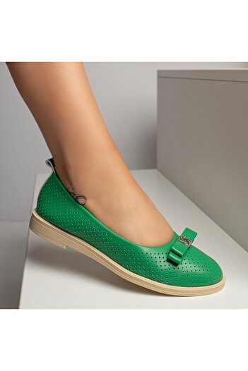 BMoD Women's green perforated ballet flats with a bow MOD11551